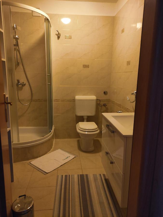 Apartman Vesna 2 Persons Njivice Ngoại thất bức ảnh
