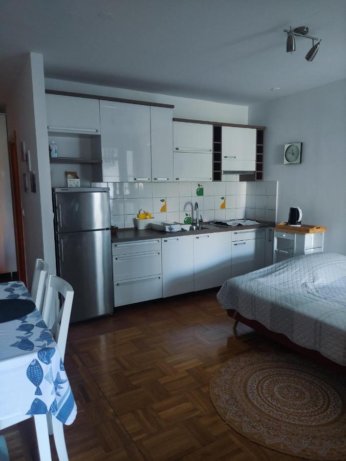 Apartman Vesna 2 Persons Njivice Ngoại thất bức ảnh